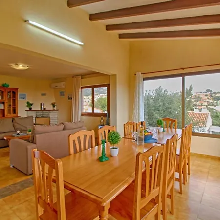 Villa- Pineda